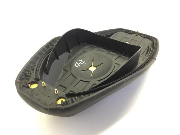 SYM SYMPHONY E5 125 SELLA SADDLE - PICCOLO DIFETTO SU FODERA 2020 2023 - Foto 8