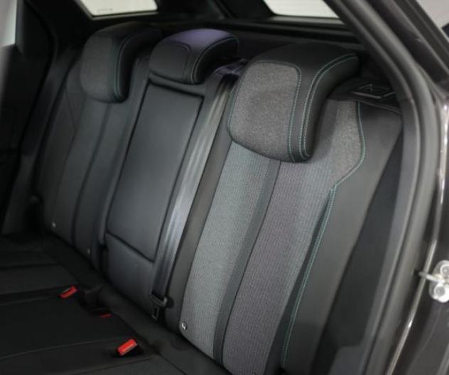 Peugeot 3008 BlueHDi 130cv EAT8 GT Pack#TETTO APRIBILE! - Foto 10