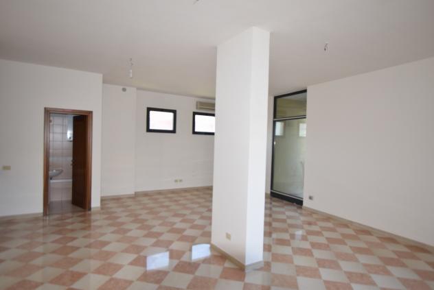 LOCALE COMMERCIALE di 1 vani e di 52 mq (CAERANO DI SAN MARCO) rif. FN18B - Foto 7