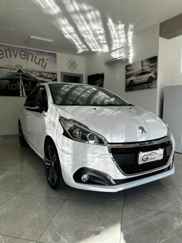 Peugeot 208 PureTech Turbo 110 EAT6 S&S 5 porte GT Line - Foto 2