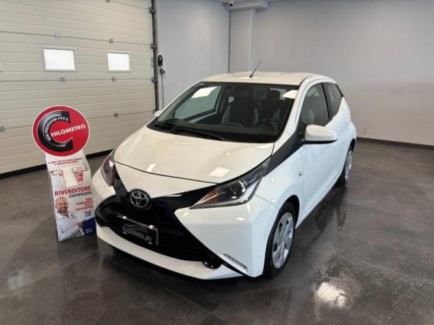 TOYOTA Aygo Automatica MMT 1.0 Benzina 5 Porte x-business rif. 23786959 - Foto 3