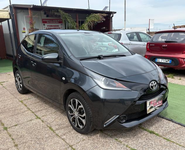 Toyota Aygo 1.0 VVT-i 69 CV 5 porte x-business