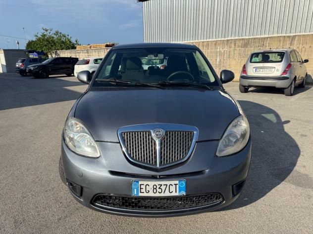 Lancia Ypsilon 1.2 69 CV 5 porte GPL Ecochic Platinum - Foto 3
