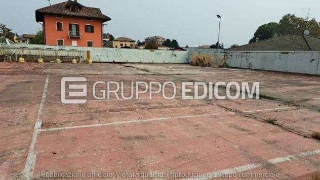 Fabbricati costruiti per esigenze commerciali di 1400 mq in vendita a Oleggio - Rif. 4557580 - Foto 2