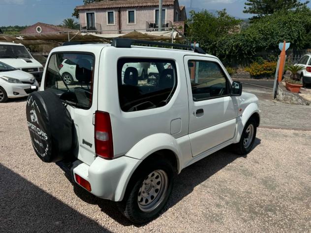 Suzuki Jimny 1.3i 16V cat 4WD JLX - Foto 10