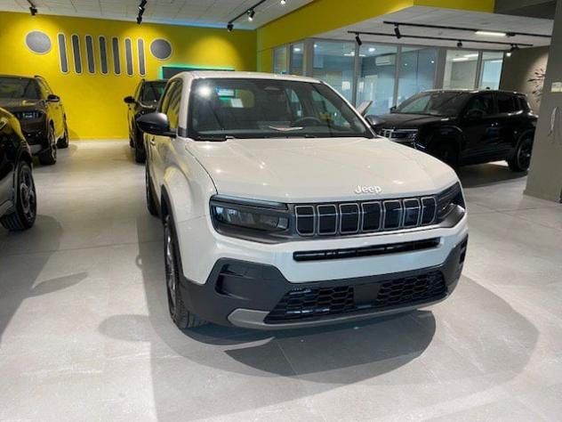 Jeep Avenger e-Hybrid 1.2 MHEV e-Hybrid Turbo Longitude - Foto 5