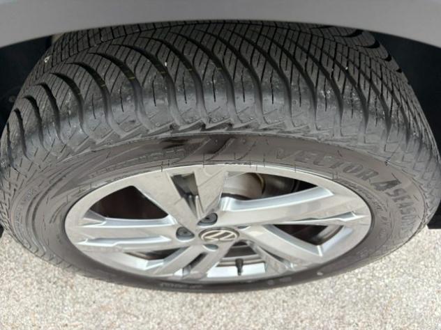 VOLKSWAGEN T-Roc 1.0 TSI R-Line rif. 24105488 - Foto 9