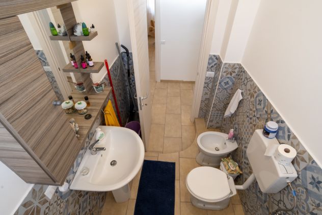 CODICE 7338 147 MQ RISTRUTTURATO , QUATTRO CAMERE DA LETTO A BELPASSO - Foto 7