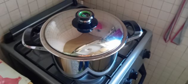 2 pentole acciaio inox AMC con relativo coperchio adatte a qualsiasi fuoco. - Foto 5