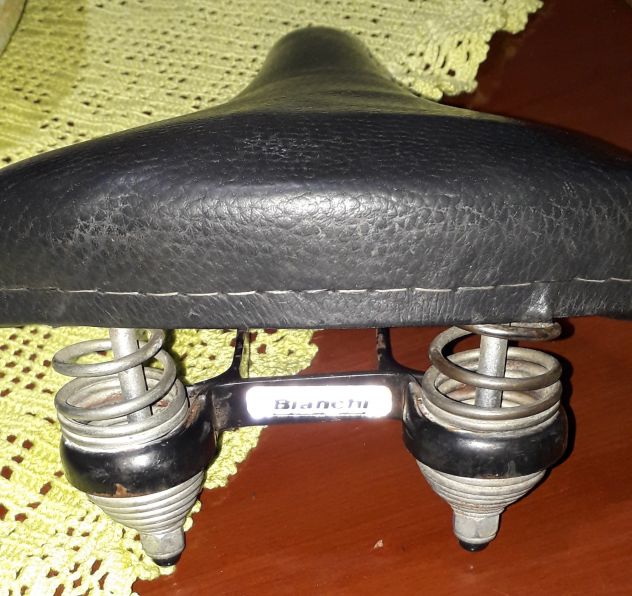 Vendo sella nera per bici da passeggio modello anni 2000/05,universale - Foto 3