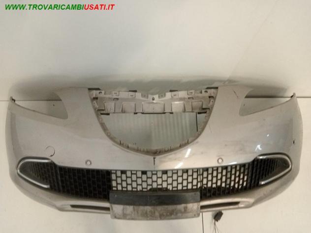 PARAURTI ANT. ARGENTO MET. CON  6 SENSORI XXXXXXXXXXXXX 71777642 999-U1311114 Carrozzeria  Lamierati esterni  Paraurti  Paraurti ant. LANCIA - YPSILON