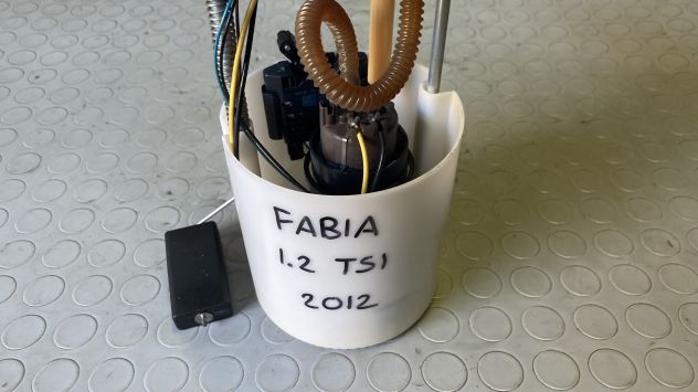 Pompa benzina Skoda Fabia 1.2 TSI del 2012 (6R0919051G) - Foto 2