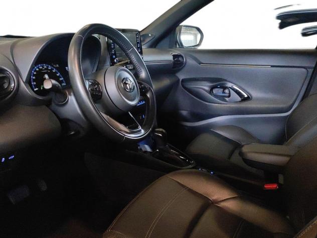 Toyota Yaris Cross 1.5 Hybrid 5p. E-CVT AWD-i Premiere - Foto 8