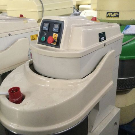 IMPASTATRICE SPIRALE 30 KG USATA REVISIONATA - Foto 4