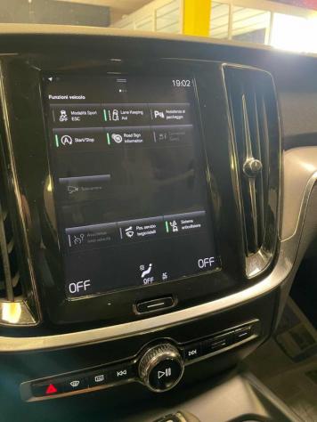 VOLVO V60 Cross Country D4 AWD Geartronic *led/telecam/pelle* rif. 24037135 - Foto 10