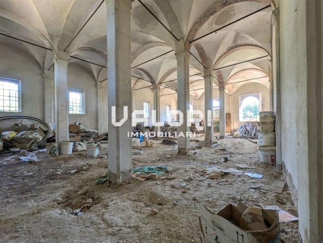 SPLENDIDO CASALE CON CARATTERE PRETTAMENTE COLONICO IN POSIZIONE PRESTIGIOSA - Foto 12