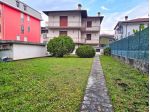 Casa singola con giardino