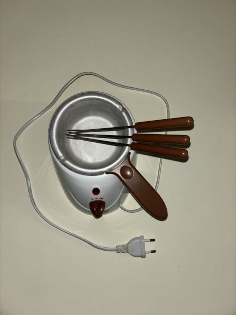 FONDI CIOCCOLATO/CIOCCOLÈ AMSTRAD CON PENTOLINO+3 FORCHETTINE TUTTO FUNZIONANTE - Foto 3