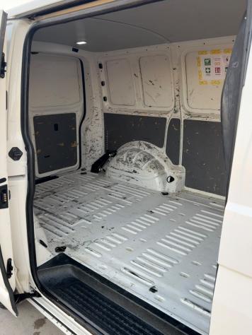 Volkswagen Transporter 2.0 TDI 150CV DSG PC Furgone - Foto 10