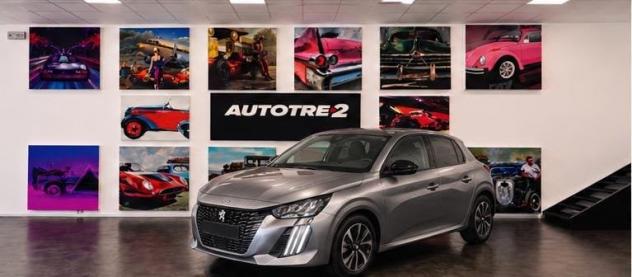 Peugeot 208 208 1.2 turbo Style 100cv da € 14350 !! detax
