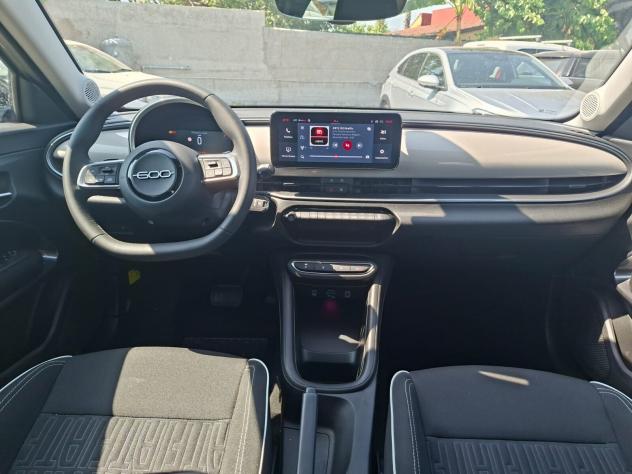 Fiat 600 Hybrid 145 CV DCT MHEV - Foto 9