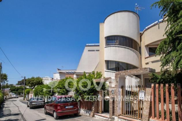 Villa di 335 m² con più di 5 locali e box auto in vendita a Taranto - Foto 8
