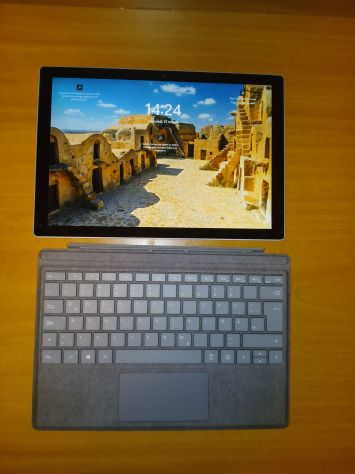 Surface Pro 7 + tastiera. 12,3" 2k Ram 8GB i5 10° SSD Win11 - Foto 2