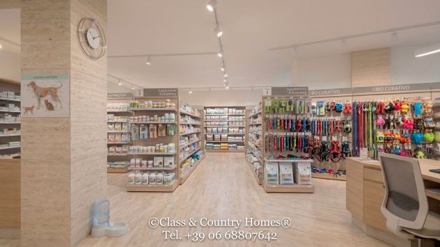 Farmacia Veterinaria Roma Nord: Attività con Edificio Ristrutturato - Foto 4