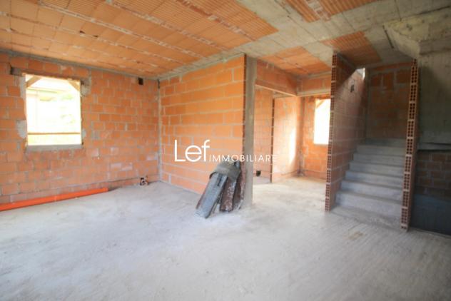 BIFAMILIARE di 5 vani e di 145 mq (FOLLINA) rif. AH76 - Foto 10