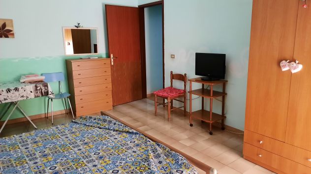 APPARTAMENTO DI 78 MQ. ARREDATO AFFITTASI AD INSEGNANTI ANCHE IN 2 PERS