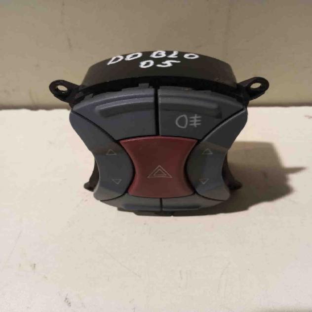 PULSANTE QUATTRO 4 FRECCE FIAT Doblo Serie diesel 1.3 (0005)