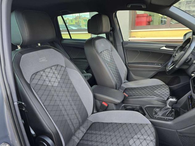 Volkswagen Tiguan 2.0 tdi R-Line 150cv dsg - Foto 10
