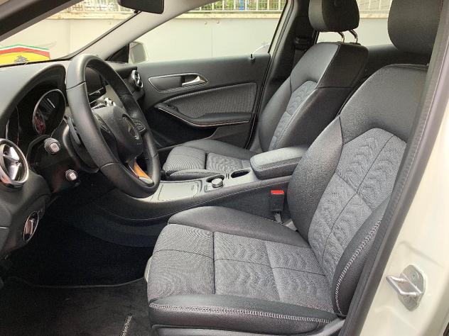 Mercedes-Benz GLA 180 NAVI VETTURA AZIENDALE KM E TALIANDI CERTIFICATI - Foto 6