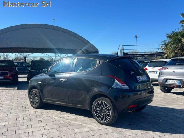 LANCIA Ypsilon 5p. Neopatentati 1.0 hybrid Gold tg: GK578ZB rif. 24016110 - Foto 6