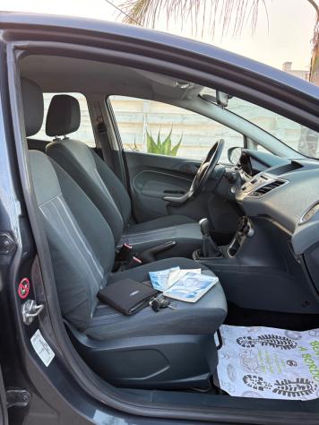 Ford Fiesta 1.2 5 porte con soli 76.000 kilometri - Foto 5