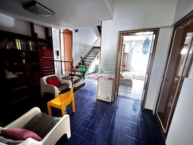 Rif:2421 - Casa indipendente con terrazzo nel Cuore Storico di Comiso - Foto 12