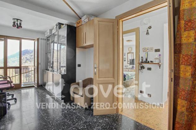 Villa di 207 m² con più di 5 locali in vendita a Maccagno con Pino e Veddasca - Foto 10