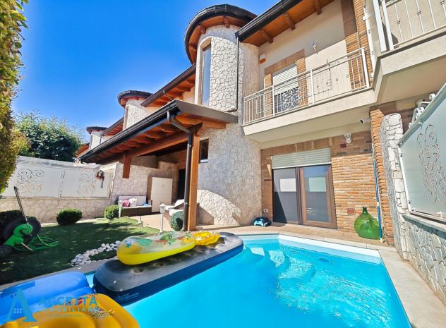 Villa in vendita a Taranto