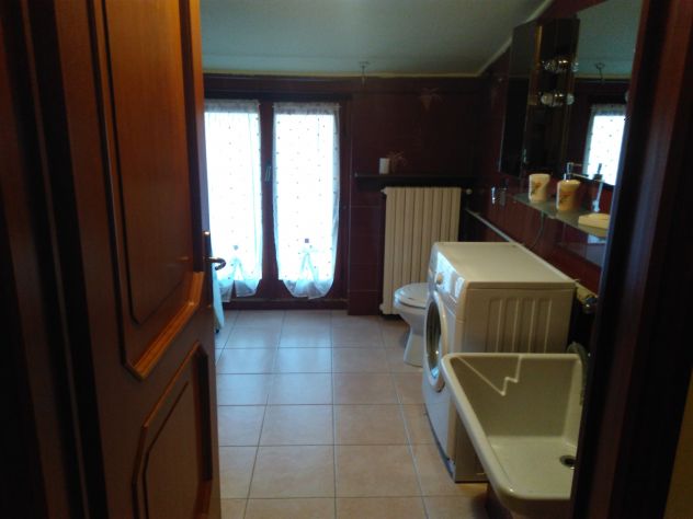 CAMERE DOPPIE USO SINGOLA IN ATTICO PER TRASFERTISTI BREVI PERIODI - Foto 8