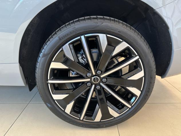 Volvo XC60 Recharge T6 Plug-in AWD auto Ultra Dark - Foto 9