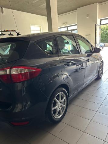 Ford C-Max 1.6 TDCi 95CV Plus - Foto 10