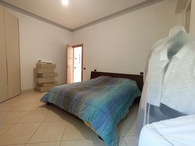 Camaiore centro.
Villetta singola con 3 camere da letto .
Ristrutturata . - Foto 14