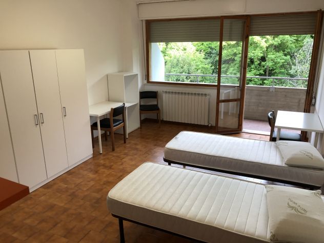 Camera doppia/ singola 2 posti letto , vicino scienze motorie zona ospedale - Foto 3
