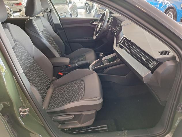 Audi A1 A1 Sportback 30 1.0 tfsi Identity Black 116cv s-tronic - Foto 9