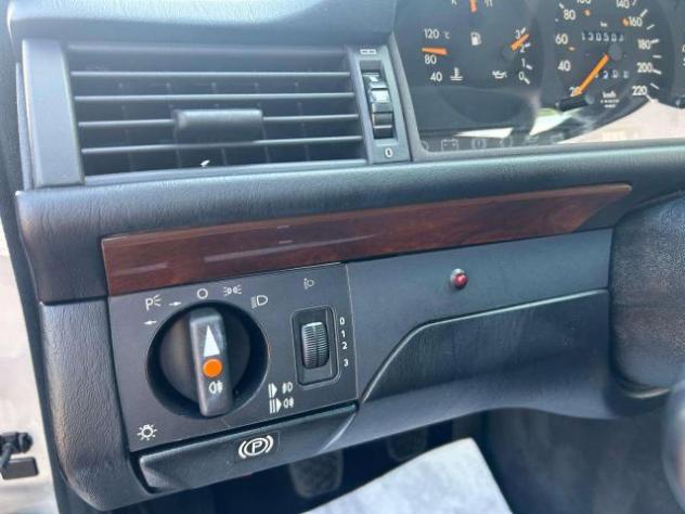Mercedes-Benz E 200 - Foto 10