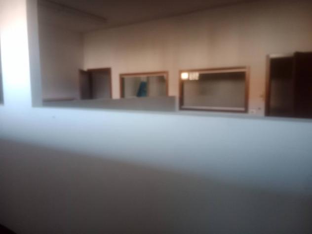 Immobile di 450 m² con più di 5 locali in vendita a Carpi - Foto 2