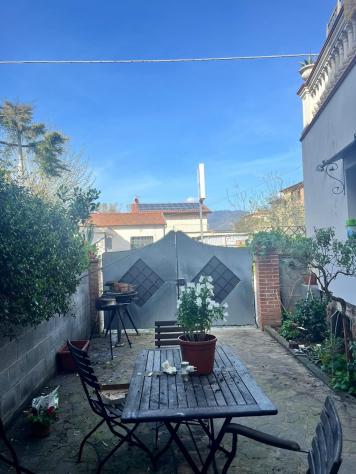 Terratetto in vendita a San Lorenzo Alle Corti - Cascina 120 mq Rif: 1422959