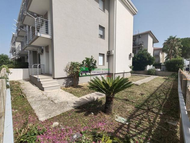 APPARTAMENTO CON GIARDINO