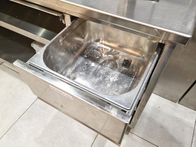 tavolo inox da lavoro con alzatina usato - Foto 3