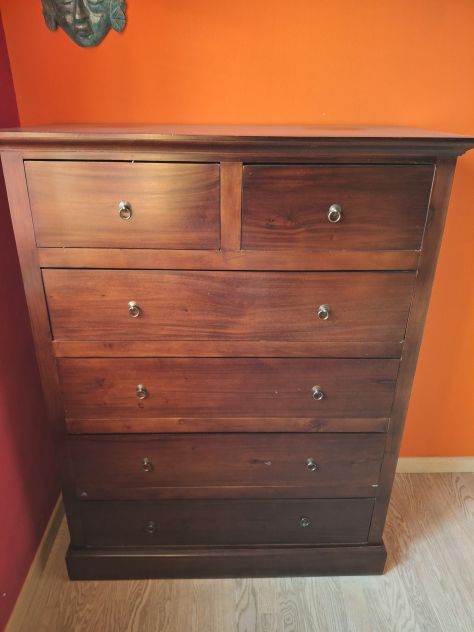 Cassettiera in legno stile coloniale